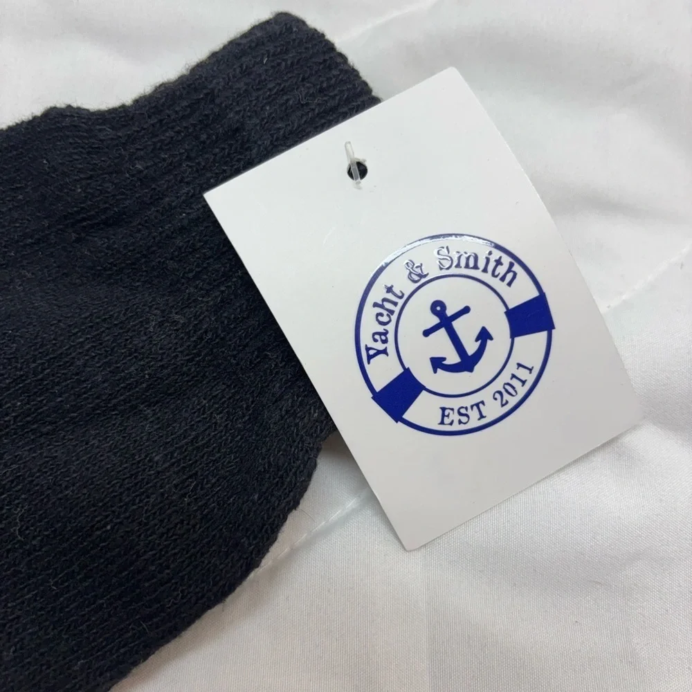 Yacht & Smith Woman’s Black Gloves- casual winter wear- one size fits most